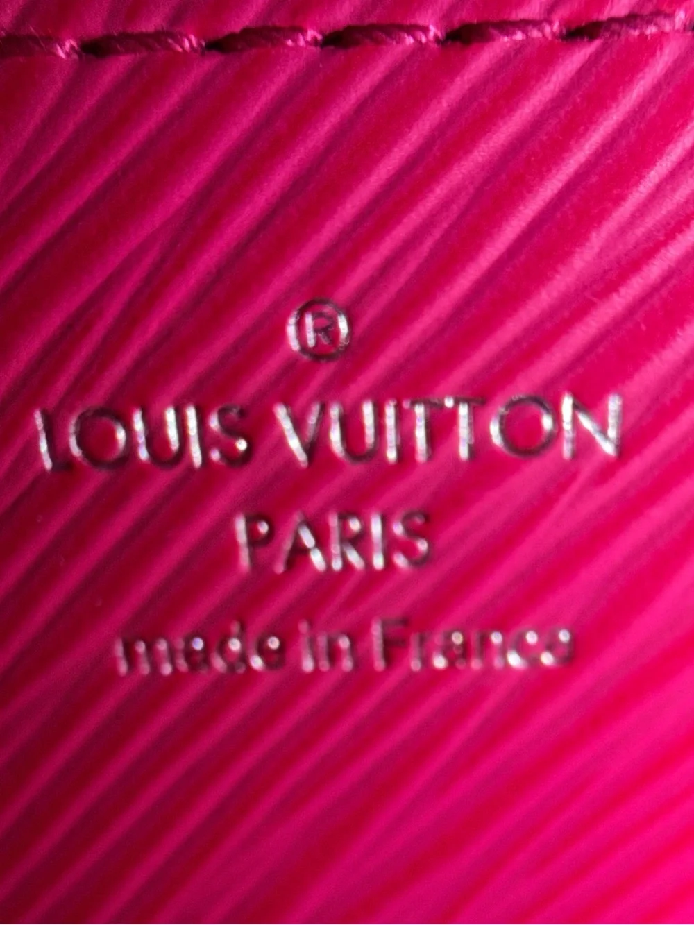 Louis Vuitton Fuchsia Epi Leather Chain Shoulder Bag